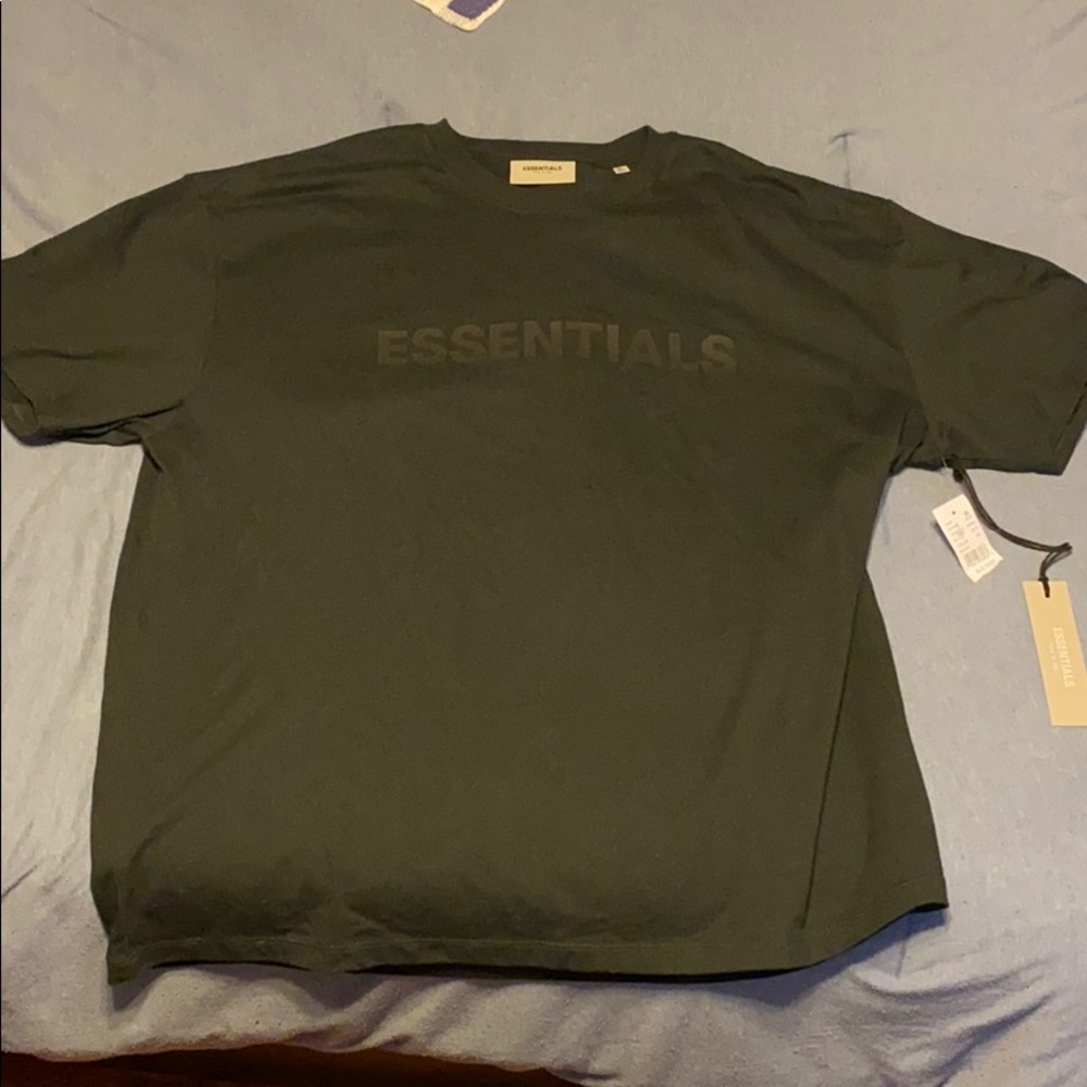 Essentials fear of god T-shirt XL brand new w tags